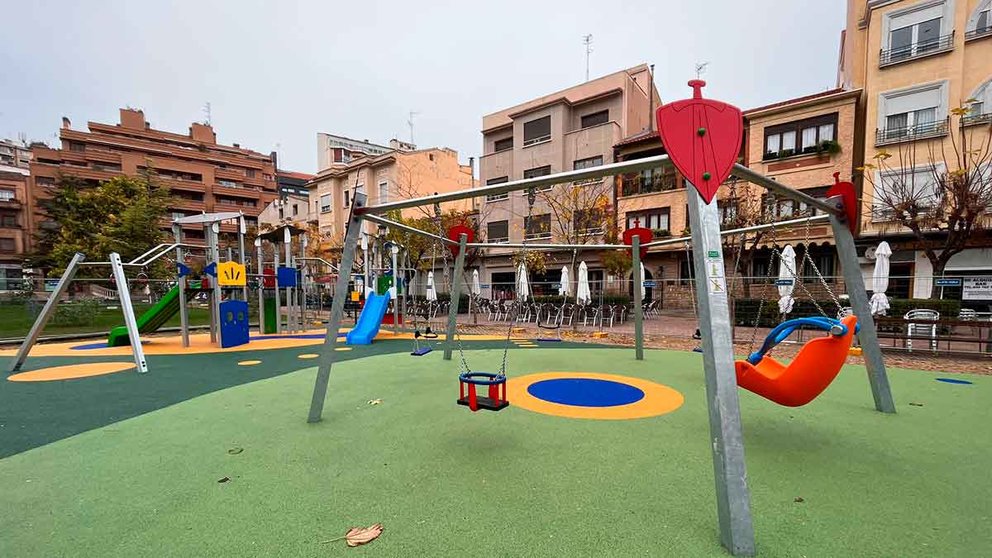 Parque del Paseo de Invierno de la localidad navarra de Tudela, que ha renovado el mobiliario y el pavimento. AYUNTAMIENTO DE TUDELA