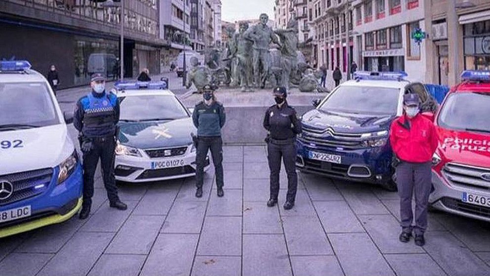 Agentes de Policía Municipal de Pamplona, Guardia Civil, Policía Nacional y Policía Foral velarán por la seguridad en Pamplona en un dispositivo especial esta Navidad. DELEGACIÓN DEL GOBIERNO