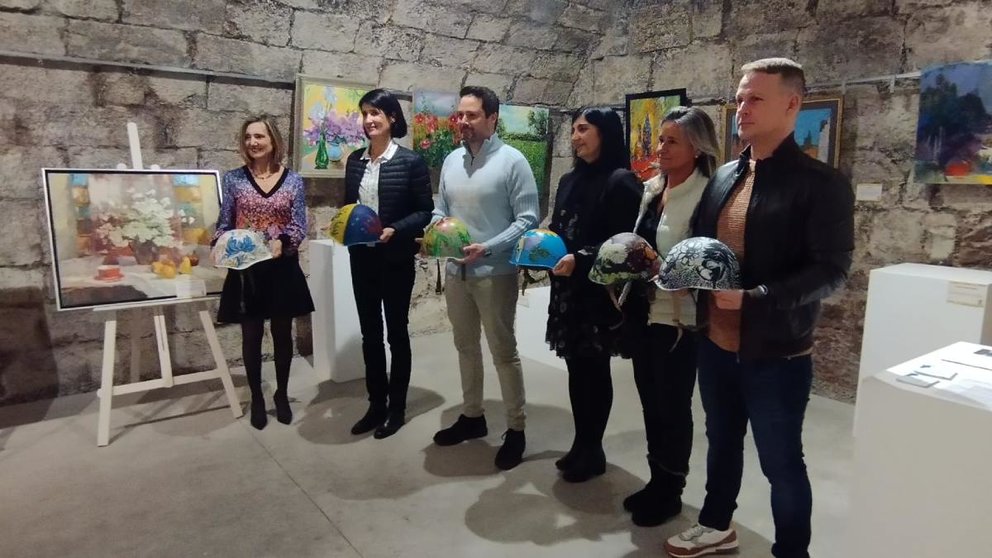 Artistas ucranianos exponen en Tudela para recaudar fondos para los damnificados por la guerra. AYUNTAMIENTO DE TUDELA