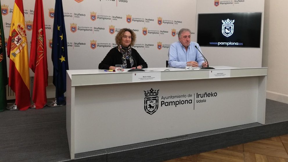 Marian Aldaia y Joseba Asiron, concejales de EH Bildu en el Ayuntamiento de Pamplona - EUROPA PRESS