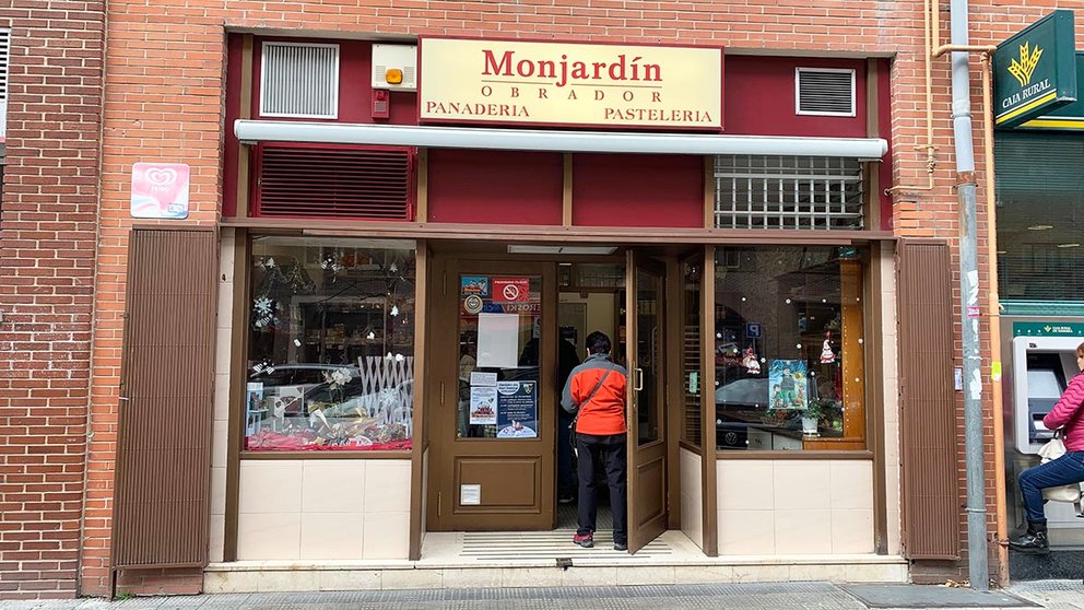 Fachada del obrador panadería pastelería Monjardín en Pamplona. Navarra.com