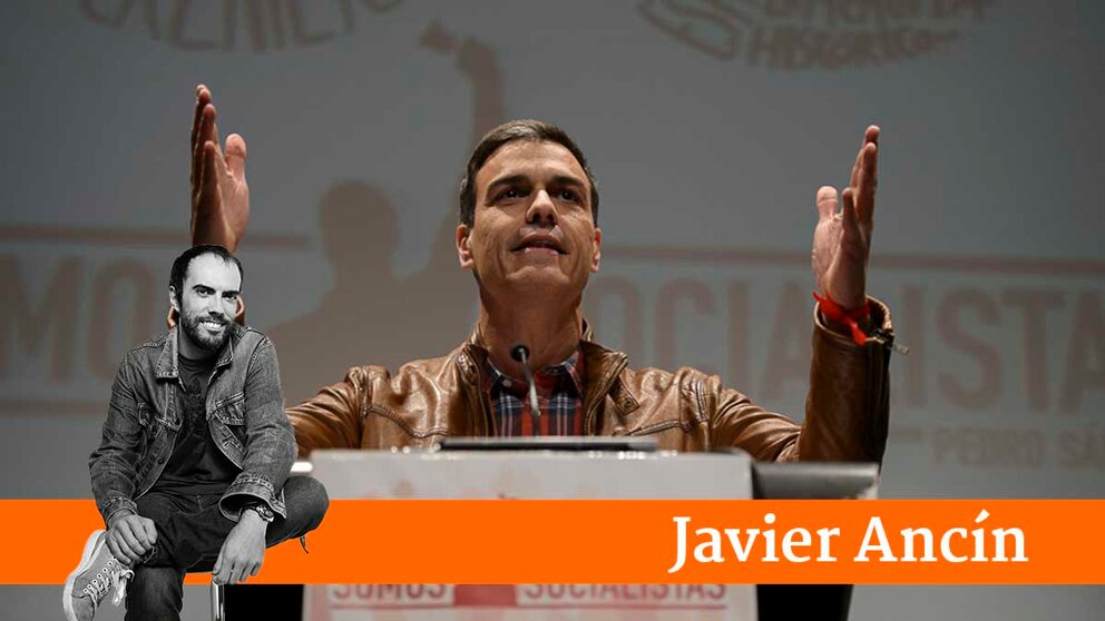 Pedro Sánchez, en Burlada, con socialistas navarros en un acto de campaña a la secretaría general. PABLO LASAOSA 17