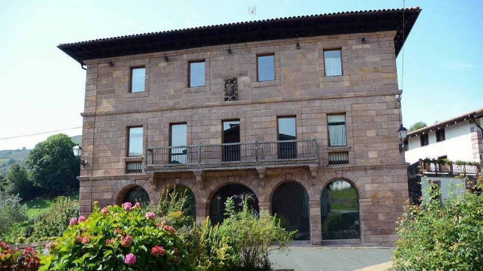 El Palacio de Borda, en la localidad baztanesa de Amaiur, se ha puesto a la venta. CEDIDA