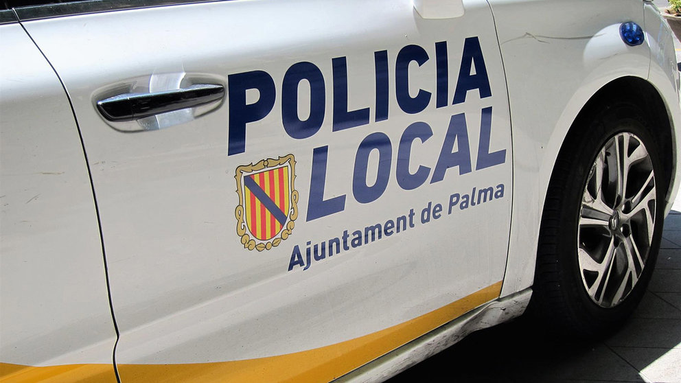 Coche de la Policía Local de Palma. EUROPA PRESS