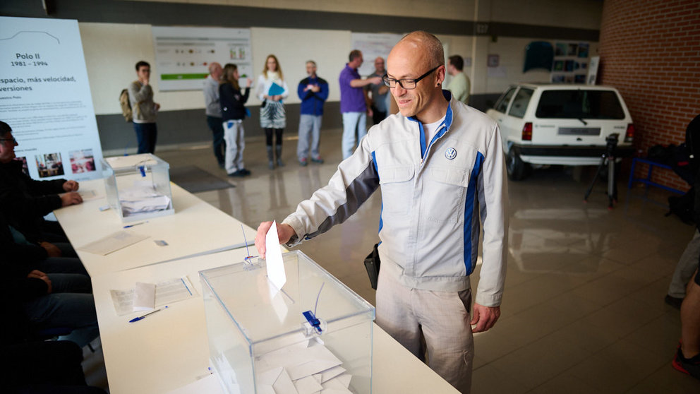 Elecciones sindicales en la fábrica de VW Navarra. PABLO LASAOSA 