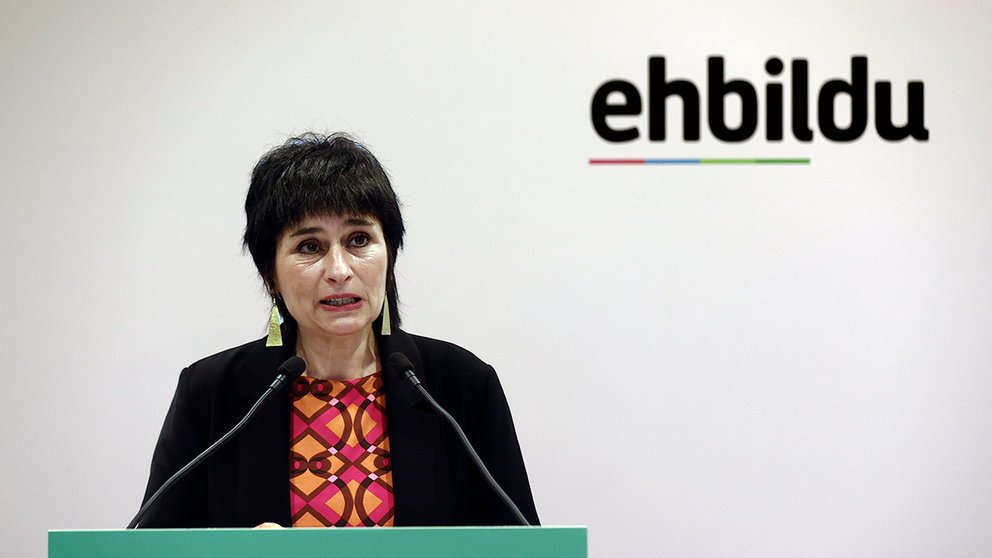 La candidata de EH Bildu a la presidencia de Navarra, Laura Aznal, ha considerado el balance de legislatura de la presidenta María Chivite. EFE / JESÚS DIGES