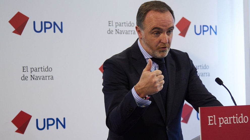 En Pamplona, El presidente de UPN y candidato a la presidencia del Gobierno foral, Javier Esparza, presenta propuestas dirigidas a las familias navarras. IÑIGO ALZUGARAY