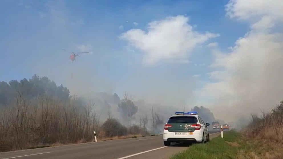 Cortada la carretera Pamplona-Madrid en ambos sentidos por un incendio. GUARDIA CIVIL