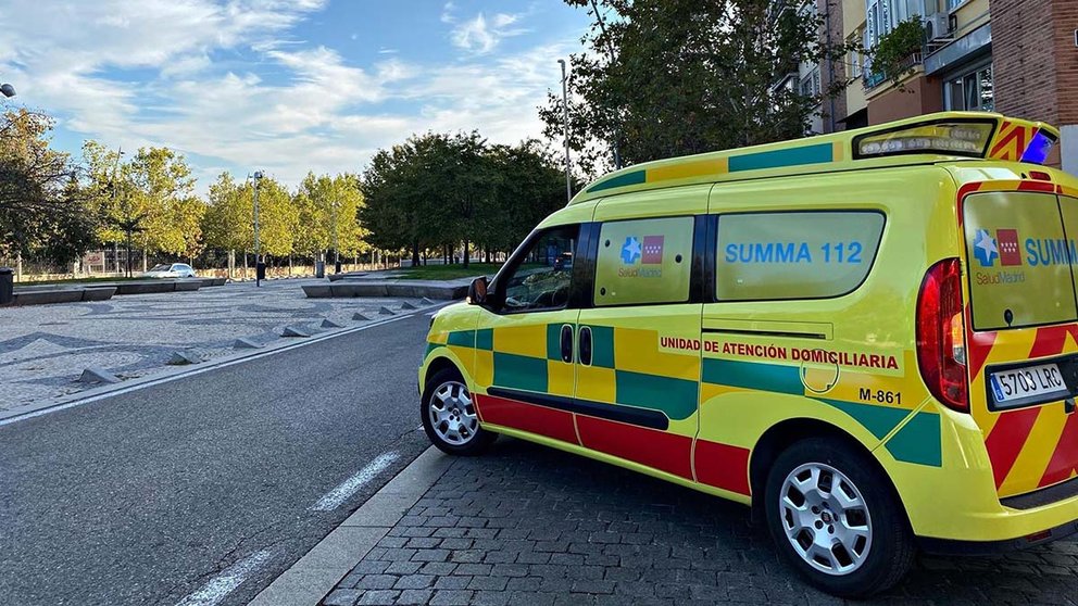Imagen de archivo de una ambulancia de Summa. EUROPA PRESS