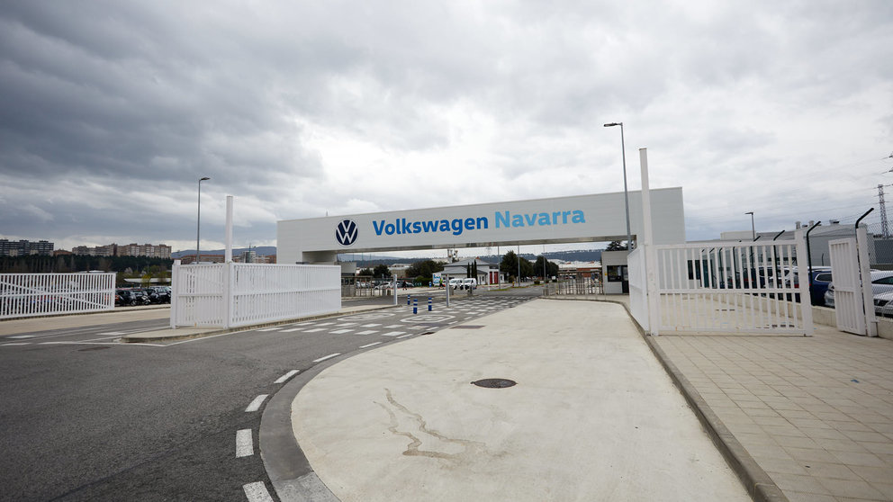 El comité de empresa de Volkswagen Navarra analiza sobre la situación actual del proyecto de construcción de la fábrica de baterías en la planta de Landaben. IÑIGO ALZUGARAY