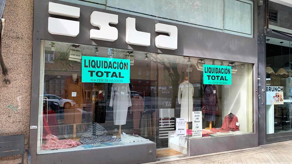 Isla, la tienda de moda con taller de costura que cierra en Pamplona después de