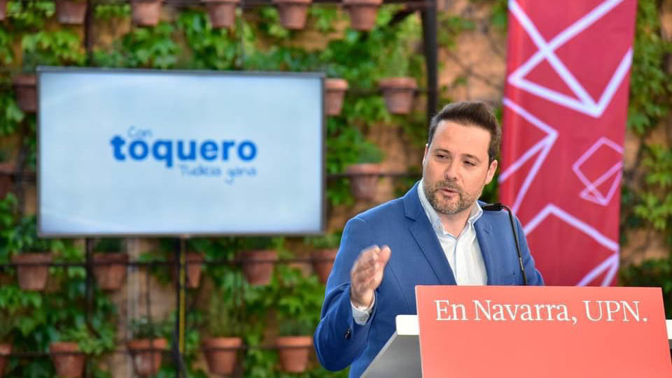 Javier Esparza y Alejandro Toquero en la presentación la candidatura de UPN a la alcaldía de Tudela. ÁNGEL ÁLVARO