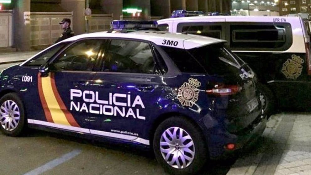 Imagen de archivo de un coche de la Policía Nacional. ARCHIVO