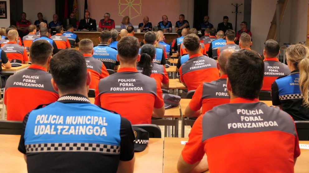 Los nuevos policías en la apertura del curso de la Escuela de Seguridad y Emergencias. CEDIDA