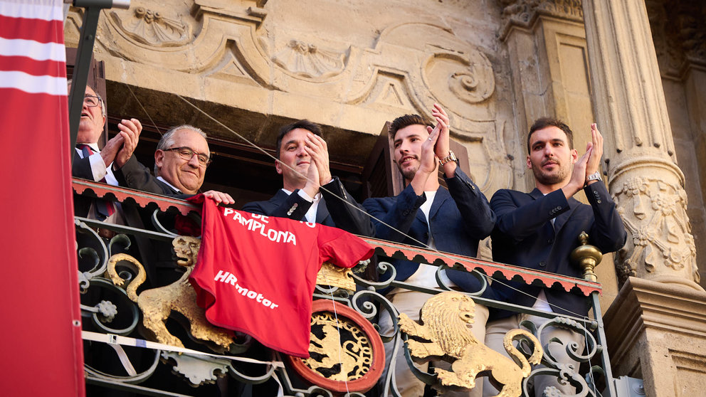 El Ayuntamiento de Pamplona recibe a Osasuna tras el partido de final de la Copa del Rey 2023. PABLO LASAOSA