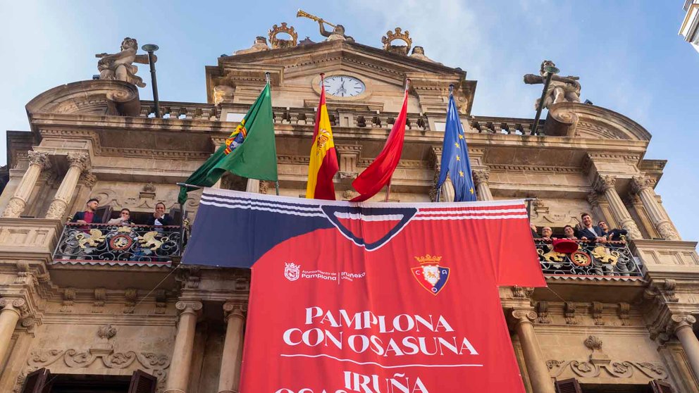 Recepción institucional del Ayuntamiento de Pamplona a directivos y capitanes del Club Atlético Osasuna, subcampeón de la Copa del Rey. JASMINA AHMETSPAHIC