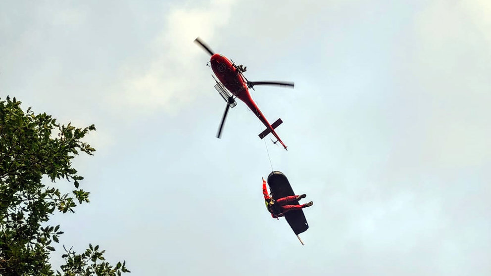 Helicóptero de rescate de los Bomberos de Navarra. EMERGENCIAS