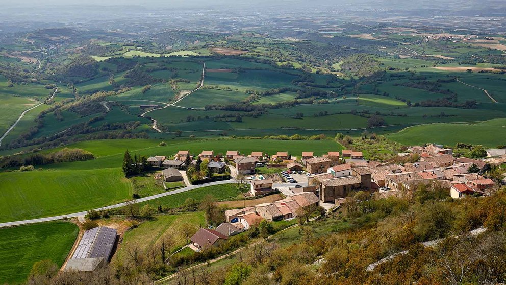 Imagen panorámica del pueblo Lapoblación en la merindad de Estella en Navarra. Oriol Conesa