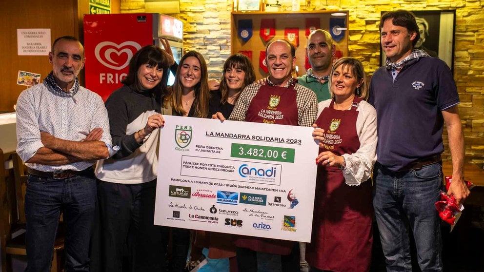 Entrega de la Mandarra Solidaria a la Asociación Navarra de Diabetes (ANADI) en la peña Peña Oberena, Pamplona. JASMINA AHMETSPAHIC