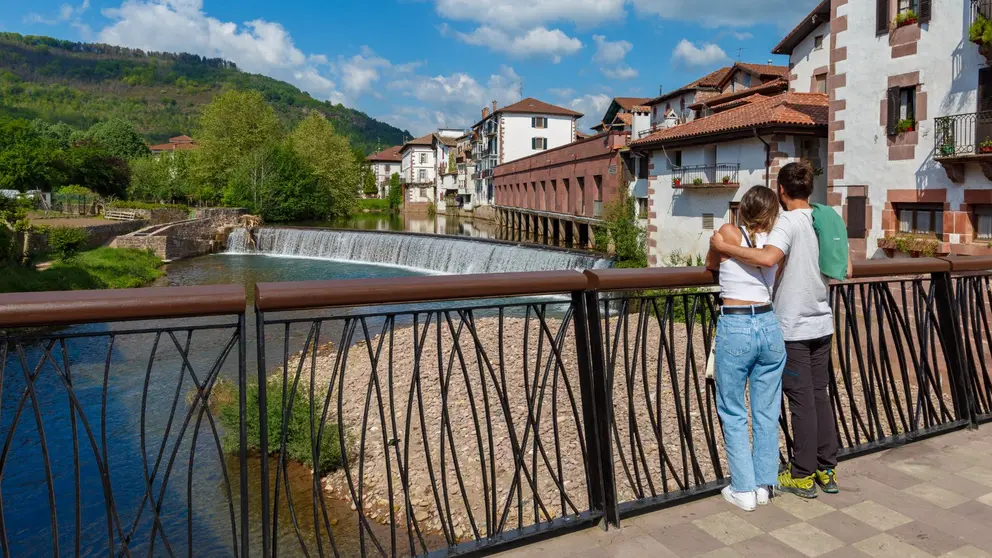 Elizondo El Pueblo De Navarra Que Atrae A Miles De Turistas Por Su 