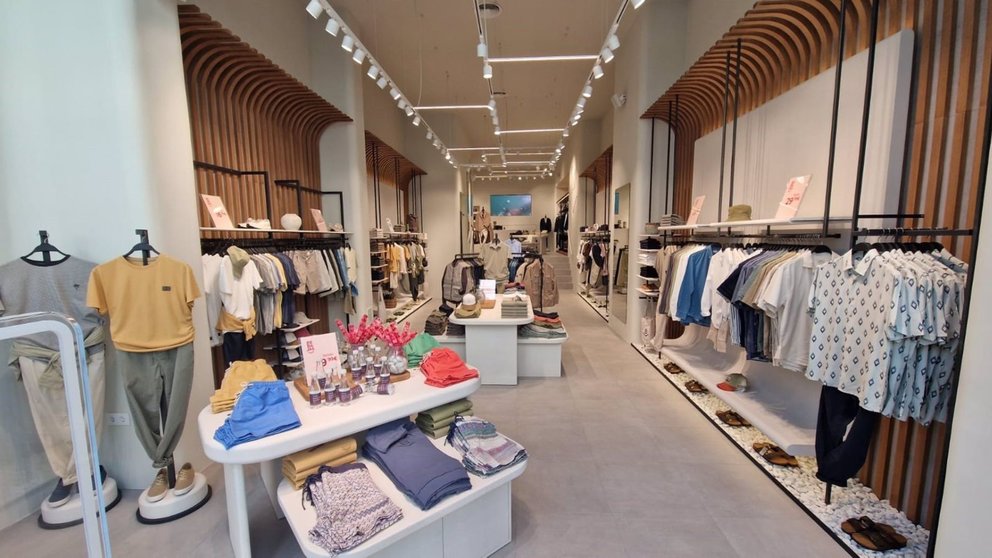 La firma de moda masculina Boston abre su primera tienda en Navarra. - BOSTON