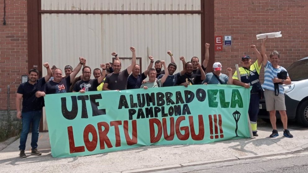 Imagen de trabajadores de UTE Alumbrado Pamplona - ELA