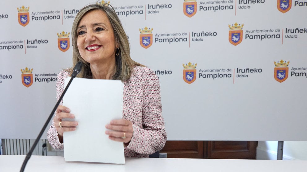 La alcaldesa, Cristina Ibarrola, presenta la nueva estructura de la organización municipal del Ayuntamiento de Pamplona. IÑIGO ALZUGARAY
