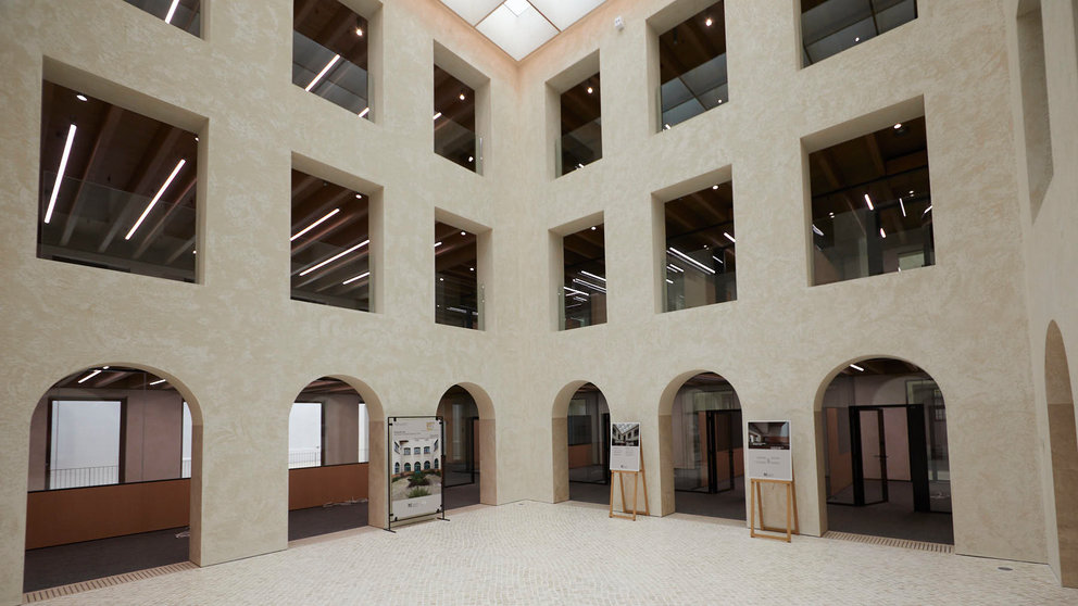 Inauguración de la nueva sede de la Mancomunidad de la Comarca de Pamplona, en el espacio que anteriormente ocupaba el Convento de las Salesas en el paseo del Doctor Arazuri de Pamplona. IÑIGO ALZUGARAY