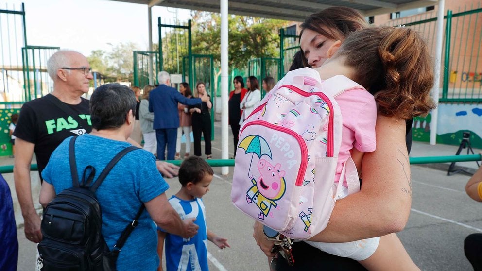Imagen de archivo de niños en el primer día de la vuelta al colegio. EFE/ Javier Cebollada