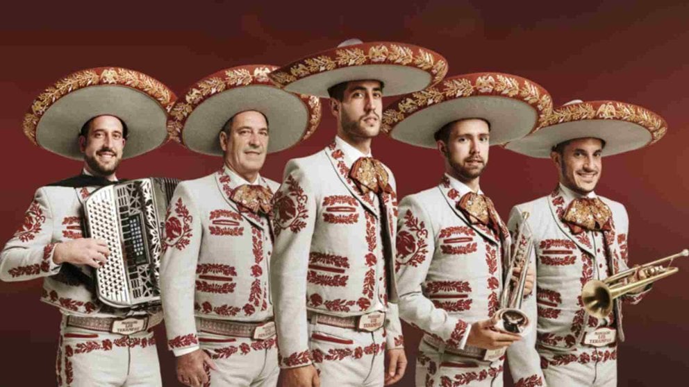 El quinteto del mariachi Los Tenampas. LOS TENAMPAS