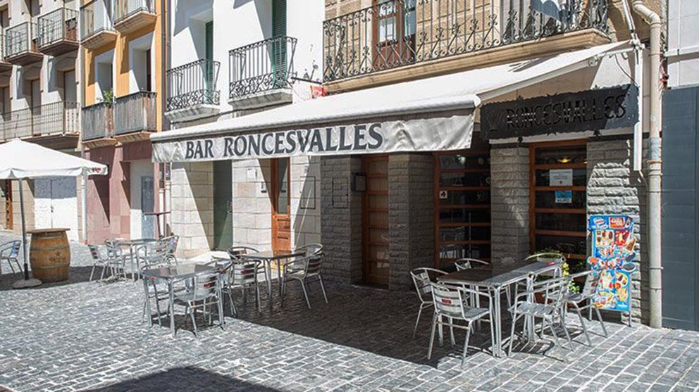 Imagen exterior del bar Roncesvalles. Asociación de comerciantes de Estella.