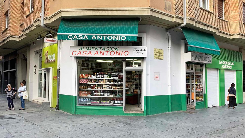 Fachada de la tienda Casa Antonio a la avenida de Carlos III en Pamplona. Navarra.com