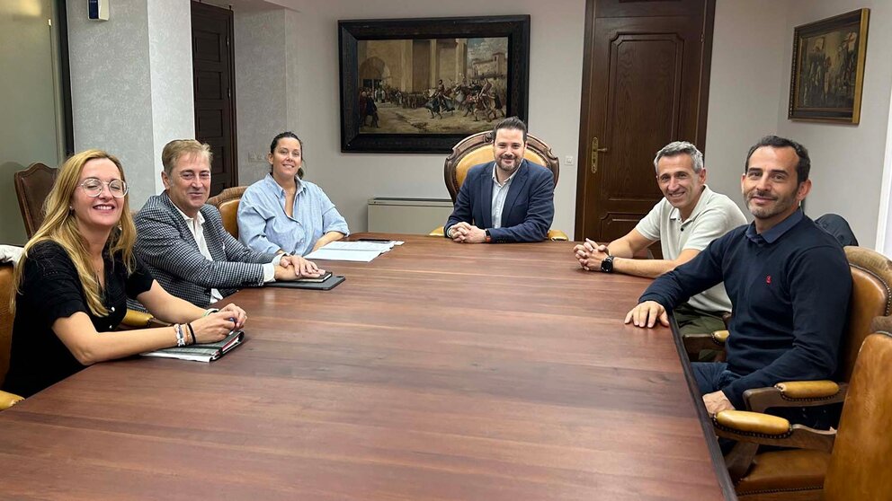 El Ayuntamiento de Tudela y representantes de Oleofat mantienen una reunión en la que la compañía ha anunciado la creación de 40 puestos de trabajo. AYUNTAMIENTO DE TUDELA