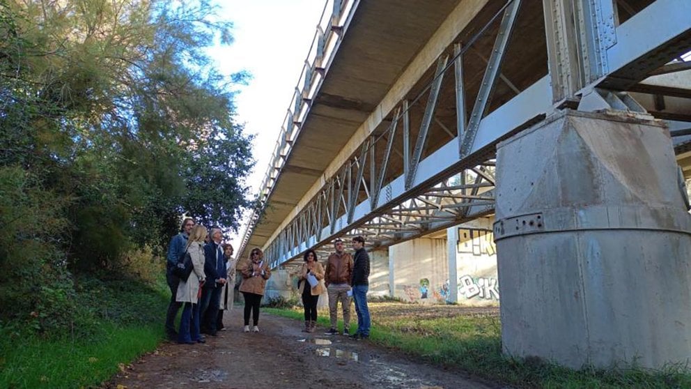 La Comisión de Cohesión Territorial visita el puente sobre el río Aragón entre Marcilla y Villafranca en la carretera NA-660. PARLAMENTO DE NAVARRA