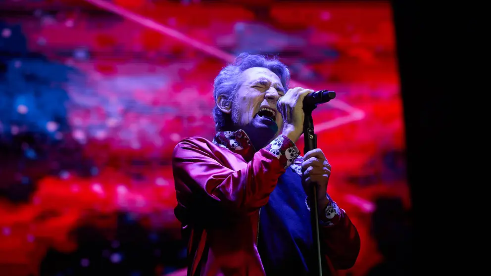 Concierto de Miguel R&iacute;os dentro de su gira "Rock & R&iacute;os 40 aniversario" en el Navarra Arena de Pamplona. I&Ntilde;IGO ALZUGARAY