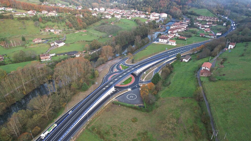 Imagen de la N-121-A en la intersección Sunbilla norte.