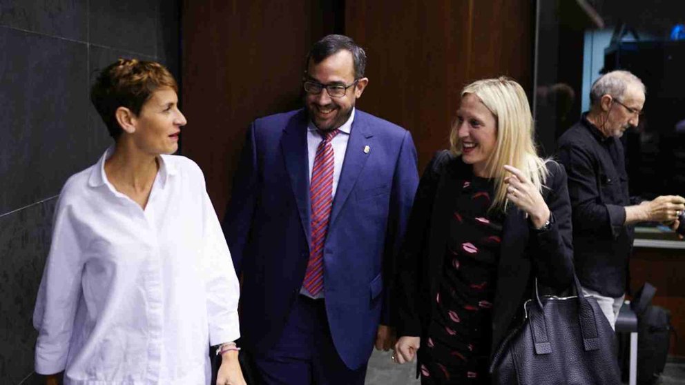La presidenta María Chivite junto a Javier  Remírez y Patricia Fanlo. ARCHIVO