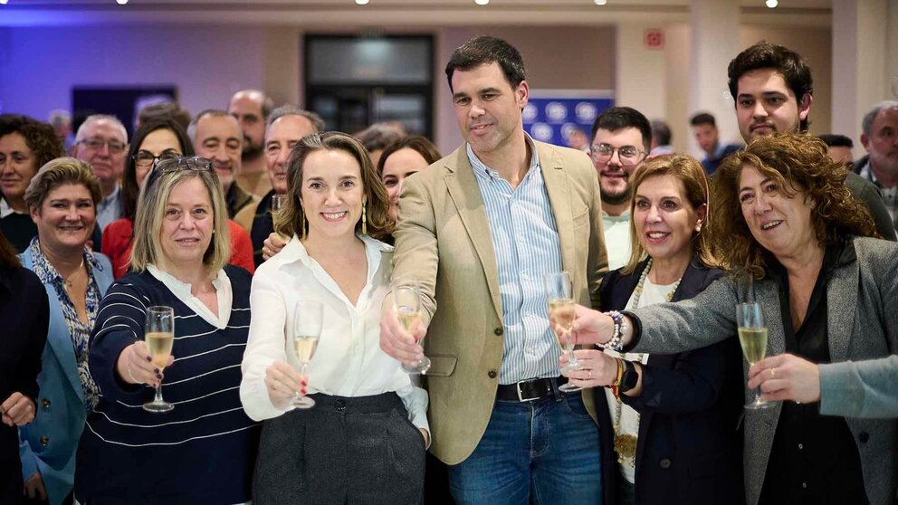 Cuca Gamarra participa en el brindis navideño del PPN en Tudela. CEDIDA