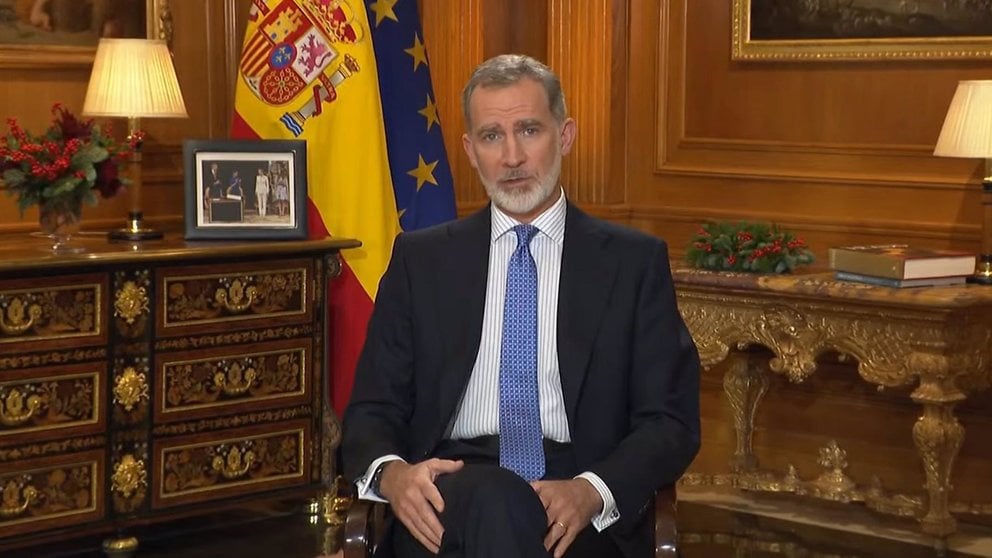 El Rey Felipe VI ofrece su tradicional discurso de Nochebuena desde Zarzuela, en Madrid (España) a 24 de diciembre de 2023. - RTVE
