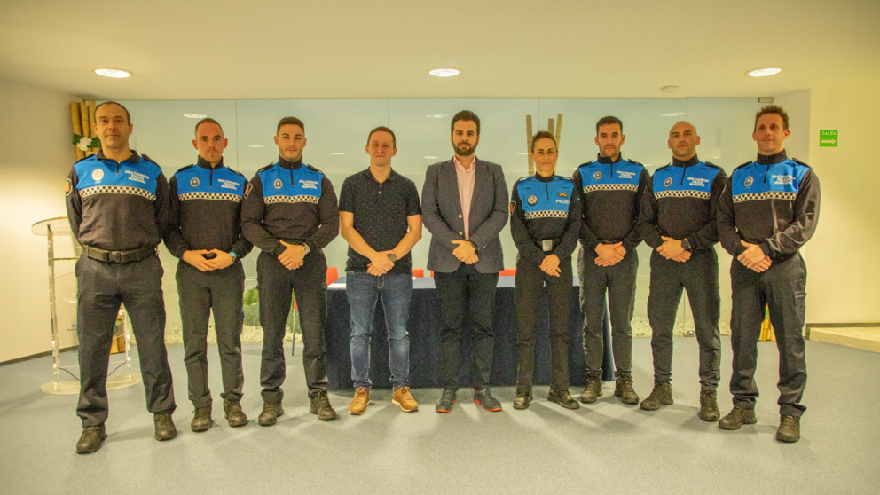 Los seis nuevos agentes de Policía Municipal que se incorporan en Zizur Mayor. CEDIDA