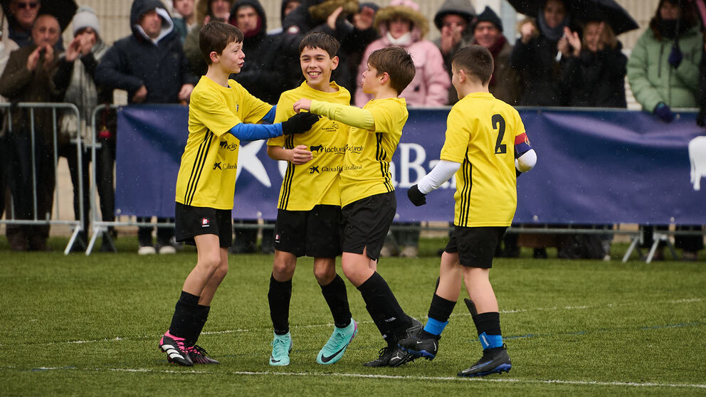 Final del Torneo Interescolar mixto 2023-2024 entre los equipos de los colegios Luis Amigó y Camino de Santiago. PABLO LASAOSA