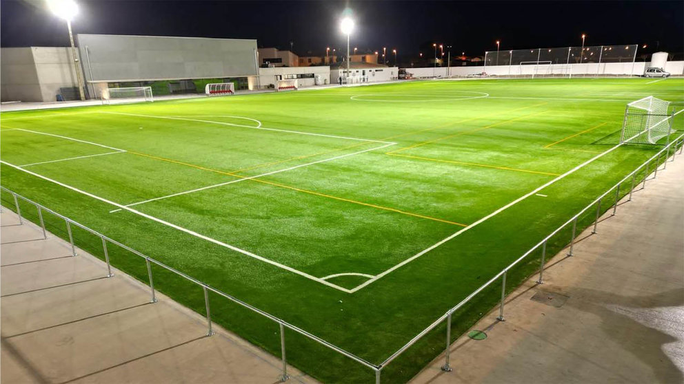 Nuevo campo de fútbol de Buñuel, de césped artificial. GOBIERNO DE NAVARRA