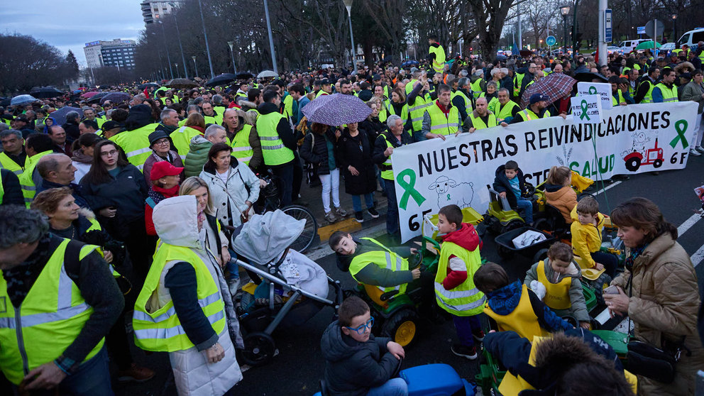 Manifestación por las calles de Pamplona convocada por el movimiento de agricultores 6F de Navarra para reclamar mejoras para el sector agrario. IÑIGO ALZUGARAY
