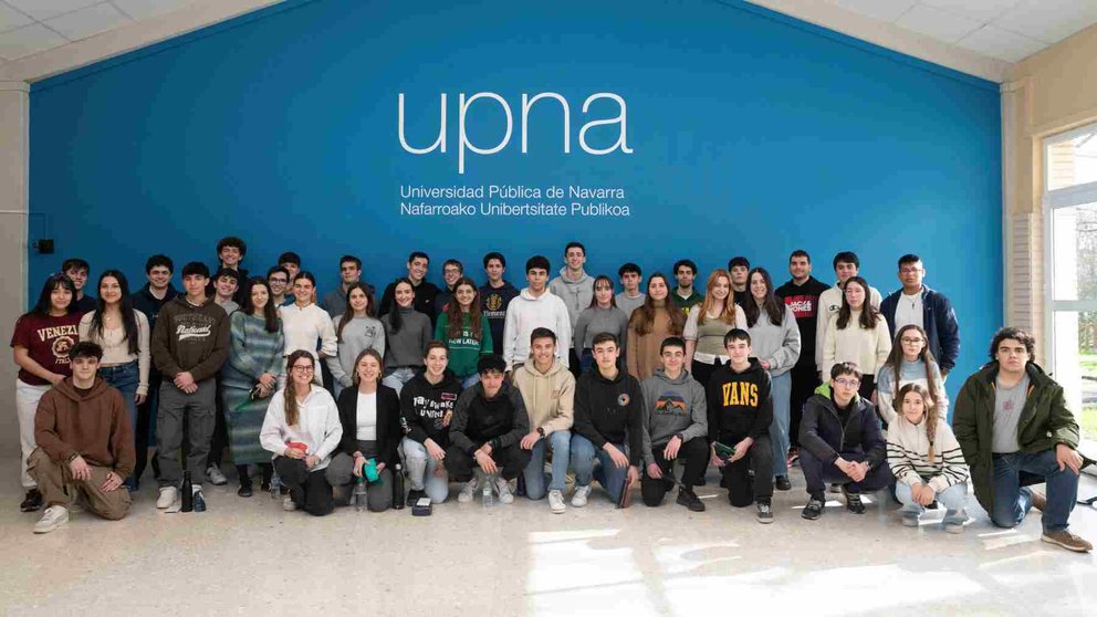 Estudiantes participantes en la fase local de la Olimpiada de Física, celebrada en la UPNA. UPNA