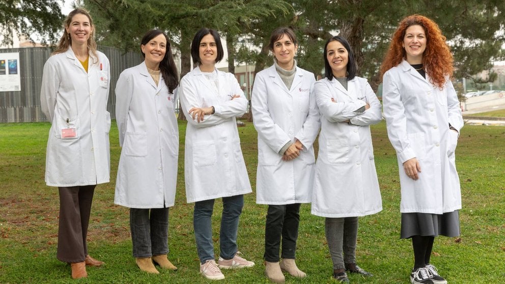 De izquierda a derecha: Laura Moreno-Galarraga, Lorena García-Blanco, Nerea Martín-Calvo, Elise Fabios, Mónica Arias, Maria Vasilj, investigadoras del proyecto SENDO. UNIVERSIDAD DE NAVARRA