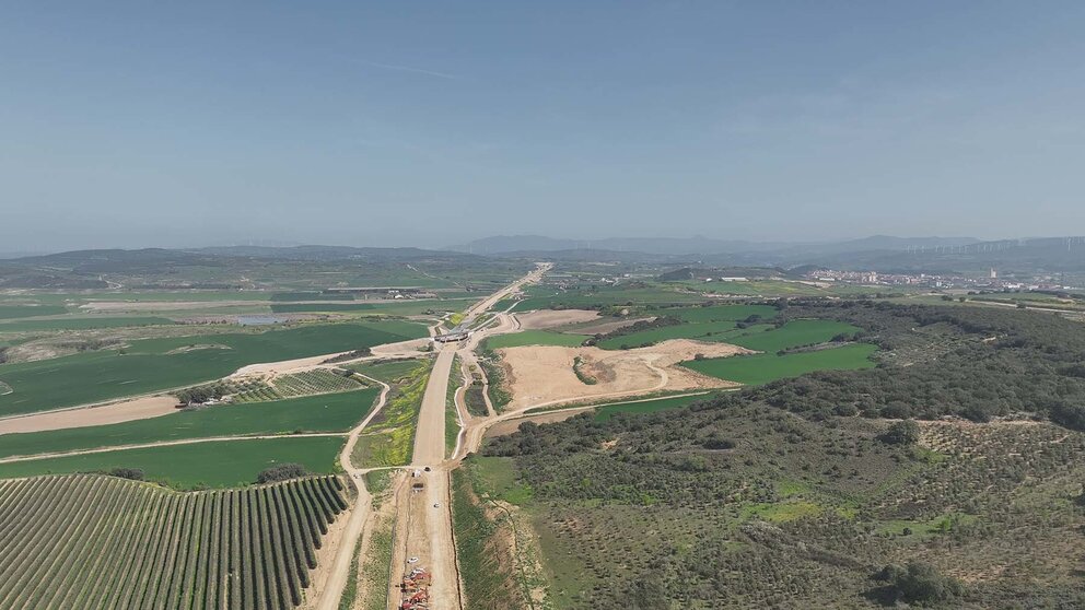 Imágenes a vista de dron de la visita a las obras del TAV entre Olite y Tafalla. GOBIERNO DE NAVARRA