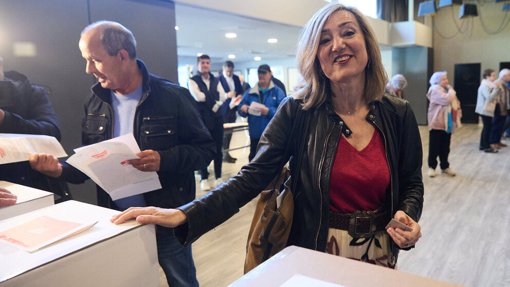 Votaciones en el XIII Congreso de UPN celebrado en el Hotel Tres Reyes de Pamplona. IÑIGO ALZUGARAY.