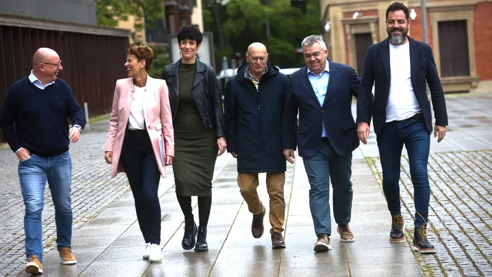 Comité Regional del PSN con la presencia de la secretaria general del PSN-PSOE, María Chivite, el secretario de Organización del PSOE, Santos Cerdán, y la ministra de Inclusión, Seguridad Social y Migraciones, Elma Saiz. IÑIGO ALZUGARAY