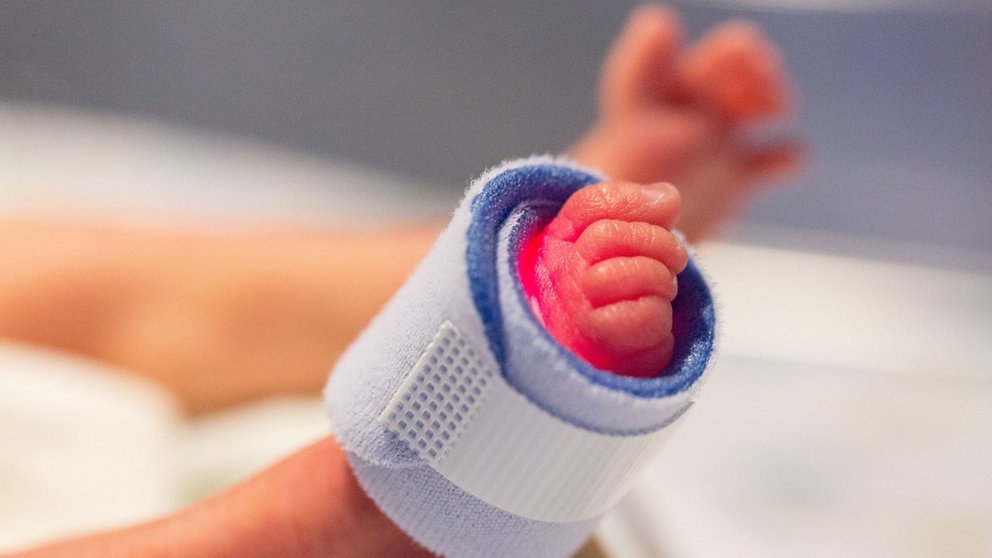 Imagen de archivo de un bebé prematuro. ARCHIVO