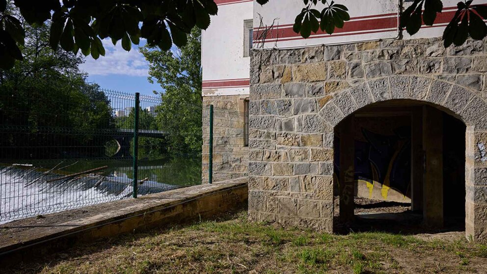 Estado actual del Molino de Ciganda, en el curso del río Arga a su paso por la Chantrea. AYUNTAMIENTO DE PAMPLONA